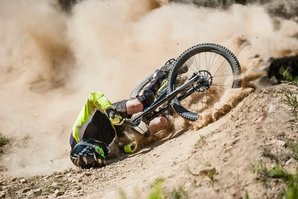 mountain bike crash mountain bike crash