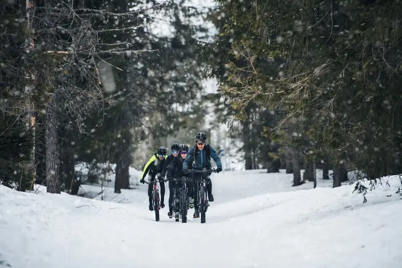 Winter Riding Safety: Identifying Hypothermia, Frostbite, and Muscle Injuries in the Cold