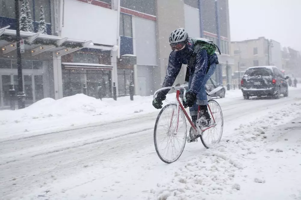 commuter in winter commuter in winter